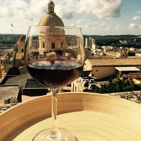 Della Gioventu - Il Castello * Noto